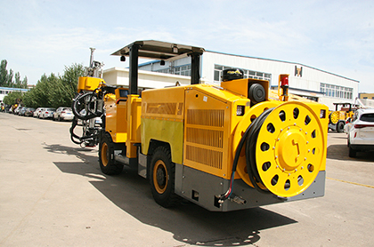 آلة هيدروليكية لحفر وتثبيت الصخور الكبيرة، HT92-D (الحد الأدنى لارتفاع المقطع العرضي: 2.8 متر)